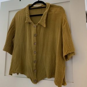 Jen's Pirate Booty - flowy cropped buttoned blouse